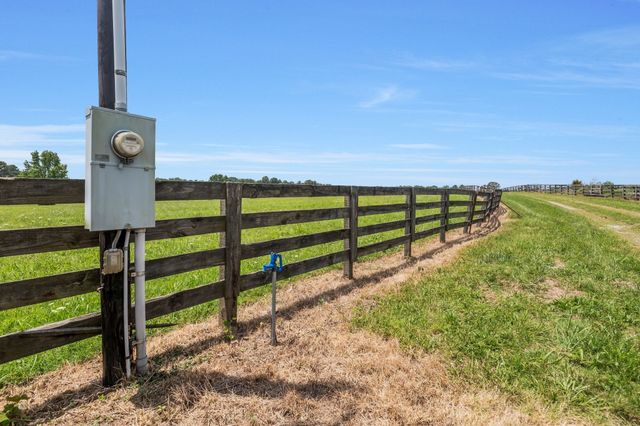 2620 Highway 48, S, Dickson, TN 37055