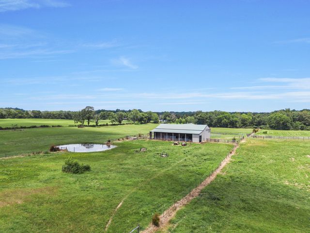 2620 Highway 48, S, Dickson, TN 37055