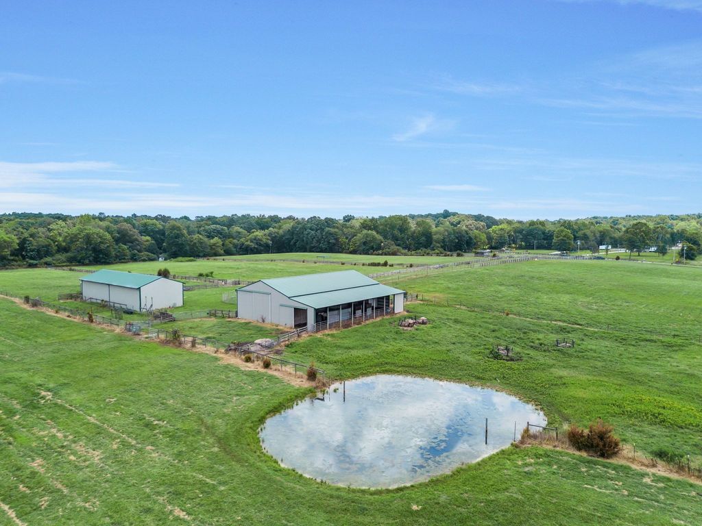 2620 Highway 48, S, Dickson, TN 37055