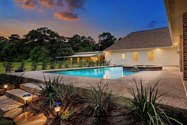 32011 Pattys Landing, Magnolia, TX 77354
