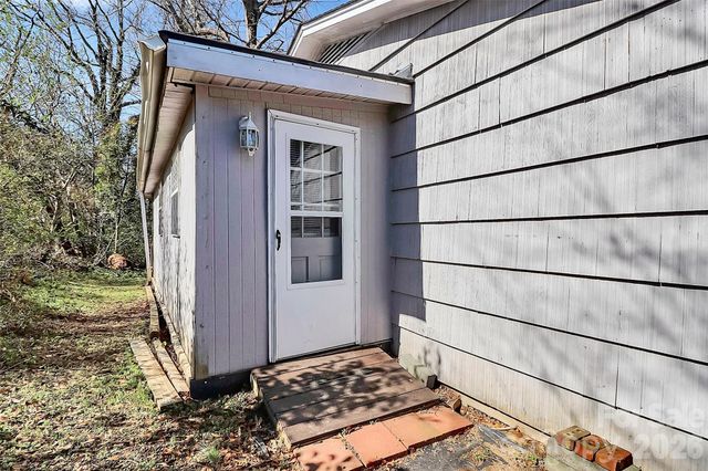 507 N Mulberry Street, Cherryville, NC 28021