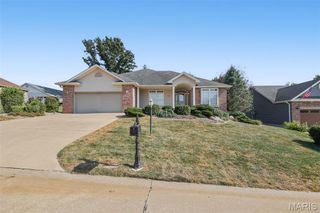 1403 White Oak Trail, Godfrey, IL 62035