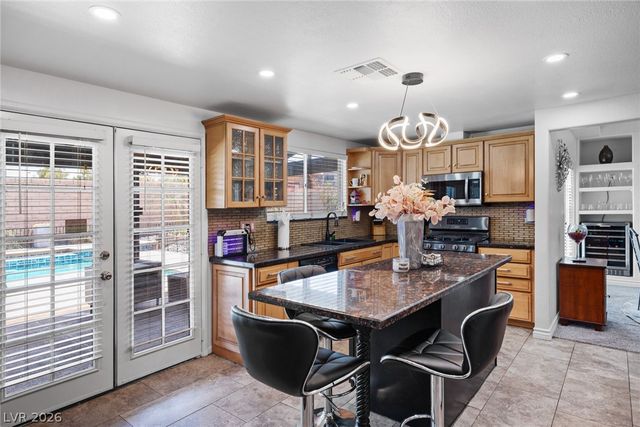 6779 Shelter Lane, Las Vegas, NV 89103