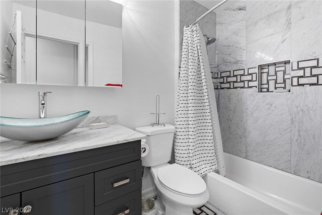 6779 Shelter Lane, Las Vegas, NV 89103