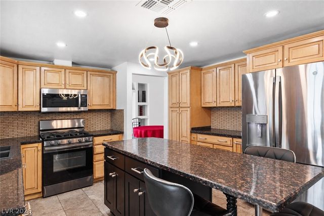 6779 Shelter Lane, Las Vegas, NV 89103