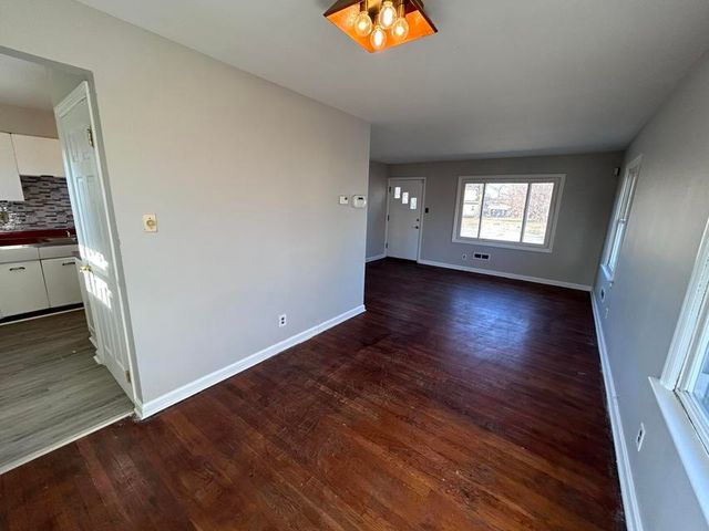 811 E 15th Avenue, Gary, IN 46407
