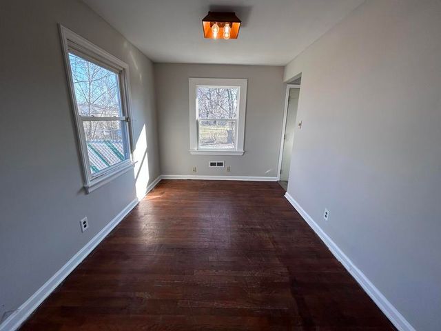 811 E 15th Avenue, Gary, IN 46407