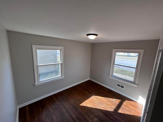 811 E 15th Avenue, Gary, IN 46407