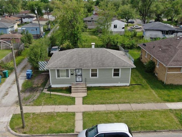 811 E 15th Avenue, Gary, IN 46407