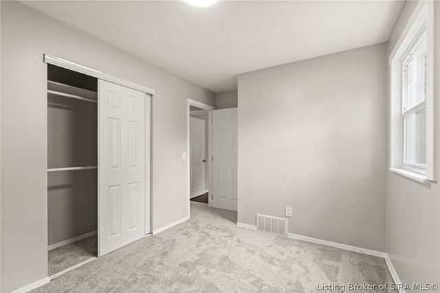 2911 N Walford Drive, Jeffersonville, IN 47130