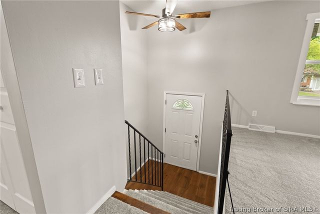 2911 N Walford Drive, Jeffersonville, IN 47130