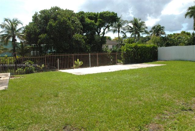 5715 SW 112th Court, Miami, FL 33173