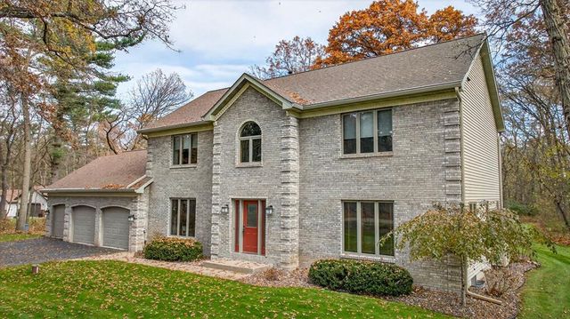 S7935 Jamie Lane, Eau Claire, WI 54701