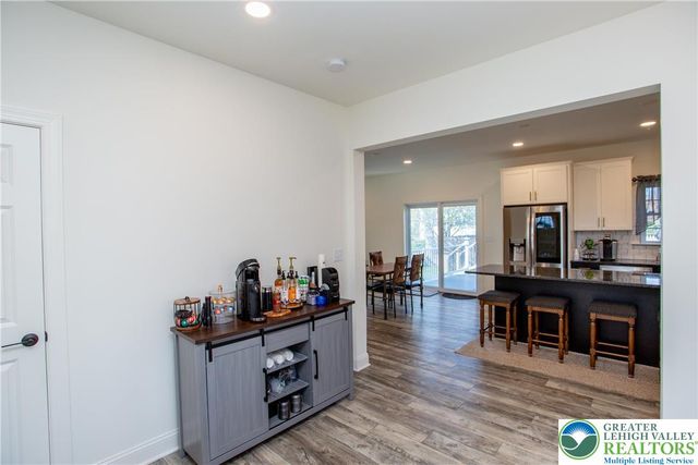 63 Oxford Ridge Court, Coopersburg Boro, PA 18036