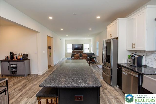 63 Oxford Ridge Court, Coopersburg Boro, PA 18036