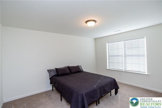 63 Oxford Ridge Court, Coopersburg Boro, PA 18036