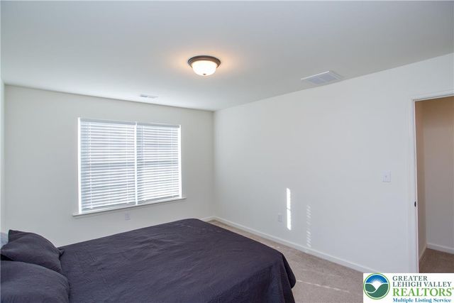 63 Oxford Ridge Court, Coopersburg Boro, PA 18036
