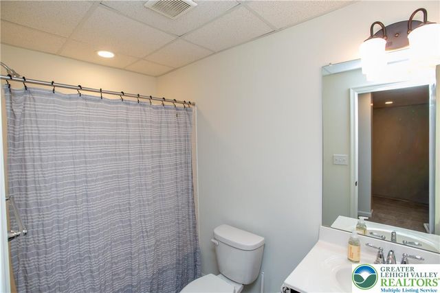 63 Oxford Ridge Court, Coopersburg Boro, PA 18036