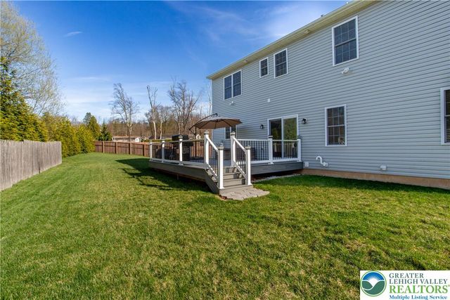 63 Oxford Ridge Court, Coopersburg Boro, PA 18036