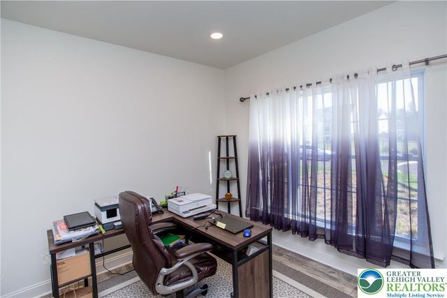 63 Oxford Ridge Court, Coopersburg Boro, PA 18036