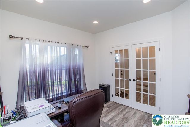 63 Oxford Ridge Court, Coopersburg Boro, PA 18036