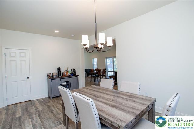 63 Oxford Ridge Court, Coopersburg Boro, PA 18036