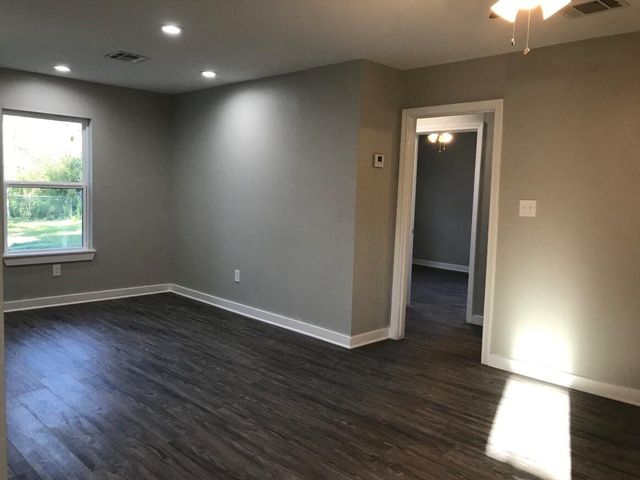 5313 Chennault Road, Houston, TX 77033