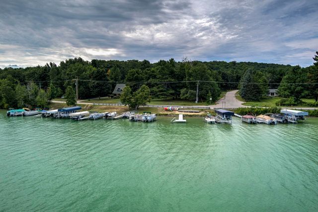 4005 E Oxford Drive Lot: 26, Leland, MI 49654