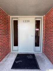 1220 S 120th Plaza # 302, Omaha, NE 68144
