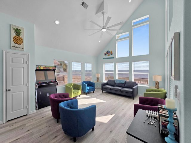 1120 Alex Drive, Gilchrist, TX 77617