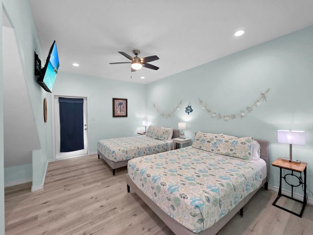 1120 Alex Drive, Gilchrist, TX 77617