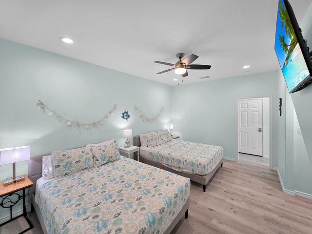 1120 Alex Drive, Gilchrist, TX 77617