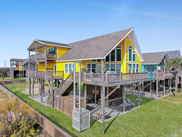 1120 Alex Drive, Gilchrist, TX 77617