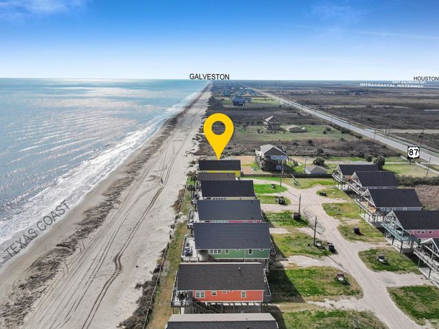 1120 Alex Drive, Gilchrist, TX 77617