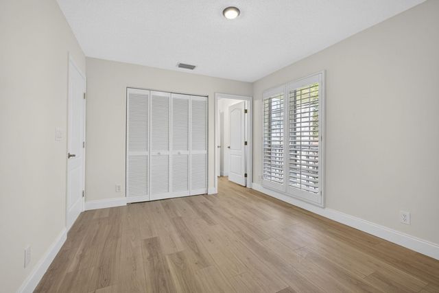 8 Via Sorrento, Palm Beach Gardens, FL 33418