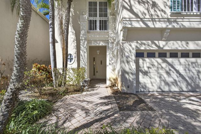 8 Via Sorrento, Palm Beach Gardens, FL 33418