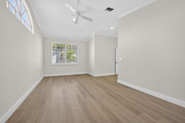 8 Via Sorrento, Palm Beach Gardens, FL 33418