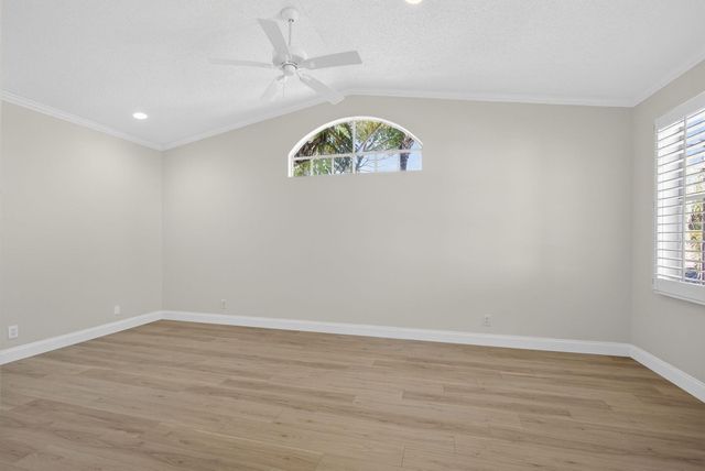 8 Via Sorrento, Palm Beach Gardens, FL 33418