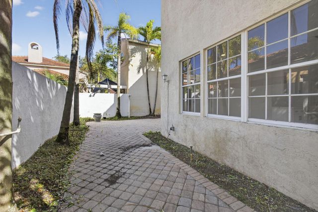 8 Via Sorrento, Palm Beach Gardens, FL 33418