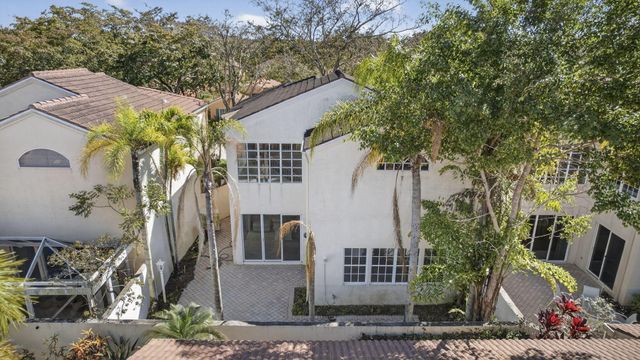 8 Via Sorrento, Palm Beach Gardens, FL 33418