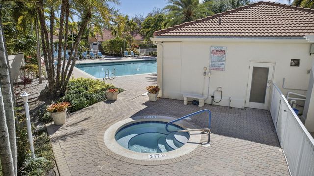 8 Via Sorrento, Palm Beach Gardens, FL 33418