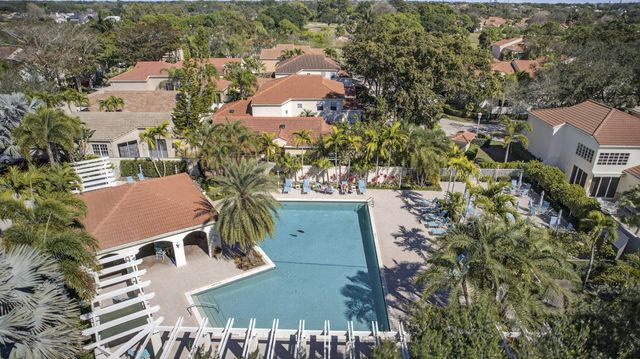 8 Via Sorrento, Palm Beach Gardens, FL 33418