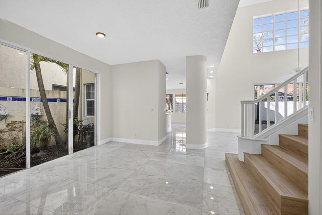 8 Via Sorrento, Palm Beach Gardens, FL 33418