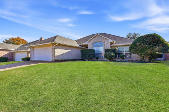 3913 Brookway Drive, Fort Worth, TX 76123