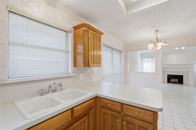 3913 Brookway Drive, Fort Worth, TX 76123