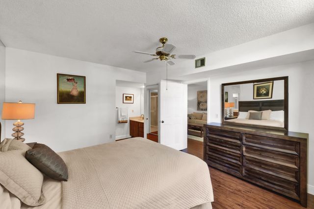 3716 Whitehall Drive 202, West Palm Beach, FL 33401