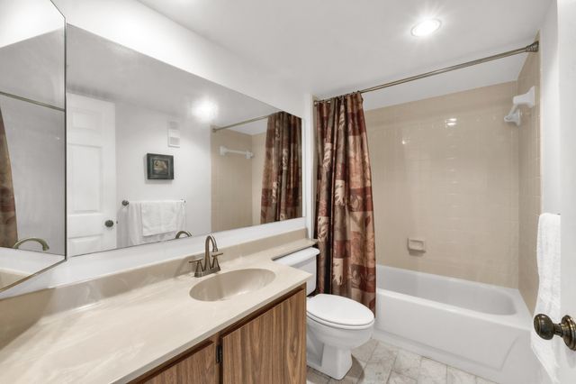 3716 Whitehall Drive 202, West Palm Beach, FL 33401