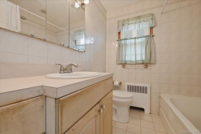 258 Marguerite Avenue, Floral Park, NY 11001