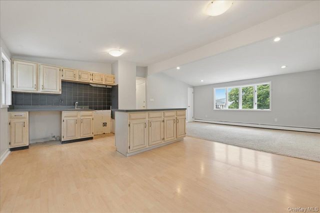 258 Marguerite Avenue, Floral Park, NY 11001