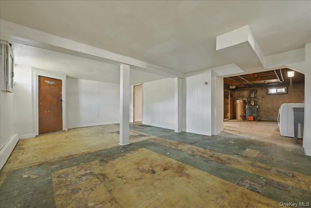 258 Marguerite Avenue, Floral Park, NY 11001